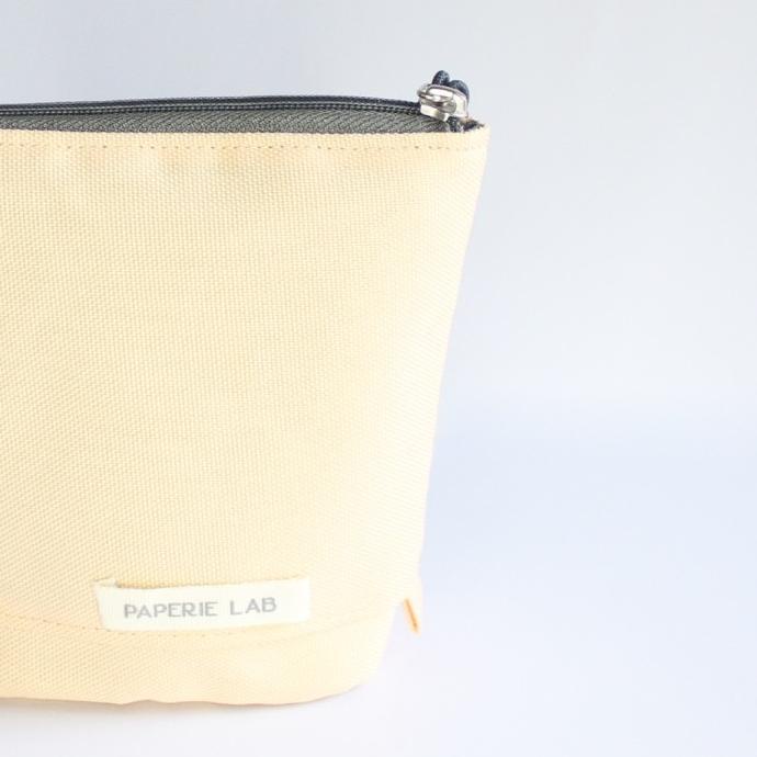 

TERLARIS Paperie Lab - Standing Pencil Case - Tempat Pensil Berdiri/TEMPAT PENSIL AESTHETIC/TEMPAT PENSIL ANAK PEREMPUAN/TEMPAT PENSIL LUCU/TEMPAT PENSIL 3D/TEMPAT PENSIL TRANSPARAN/TEMPAT PENSIL LUCU/TEMPAT PENSIL KOREA/TEMPAT PENSIL KAIN/TEMPAT PENSIL