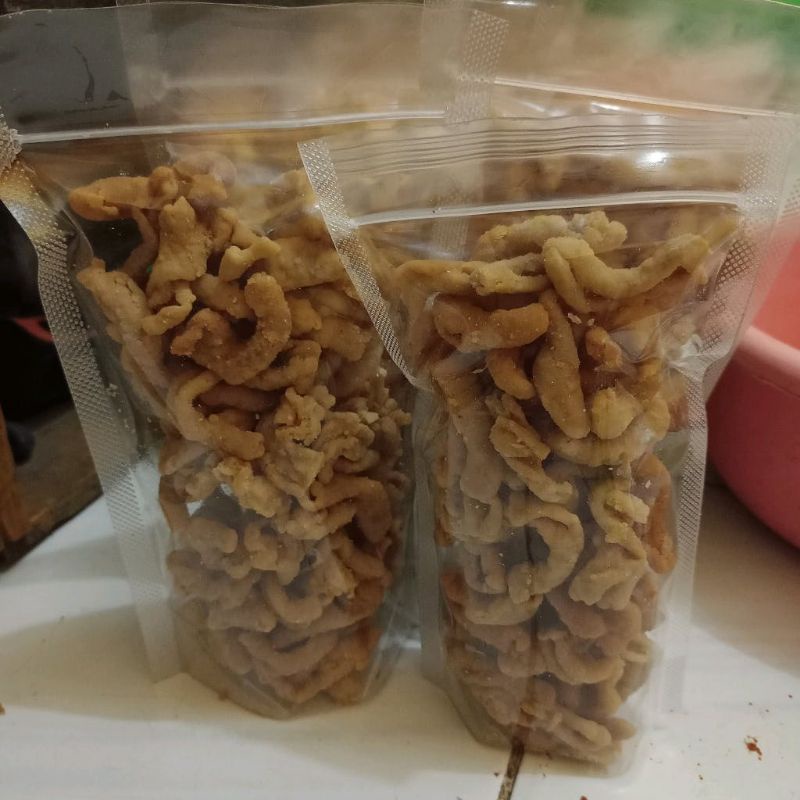 

Usus Crispy Aneka Rasa / Cemilan Cocok Untuk Semua Kalangan