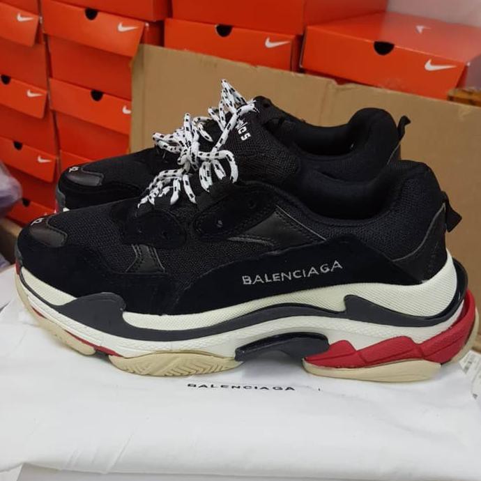 sepatu balenciaga Triple S " Black " mirror Quality