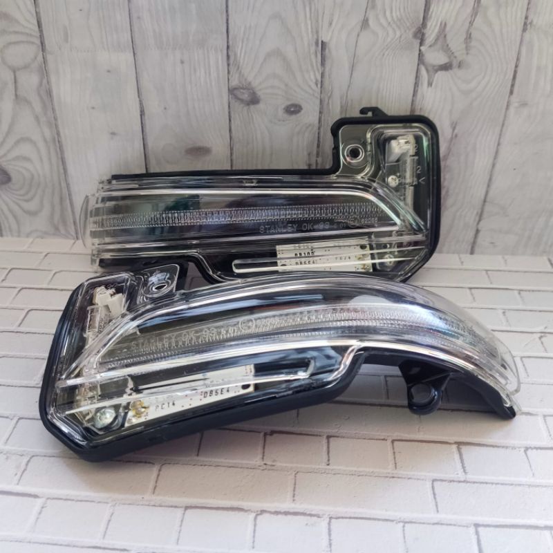 lampu sein spion fortuner vrz