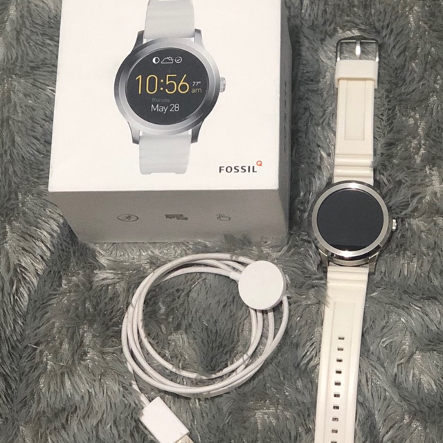 Preloved fossil Q gen 2 smart watch