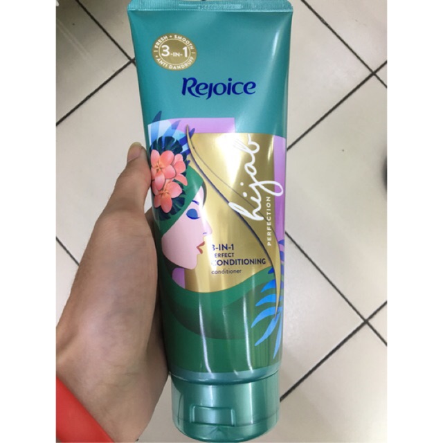 Rejoice Hijab Kondisioner 3 in 1 Perfect Conditioning 320 ml