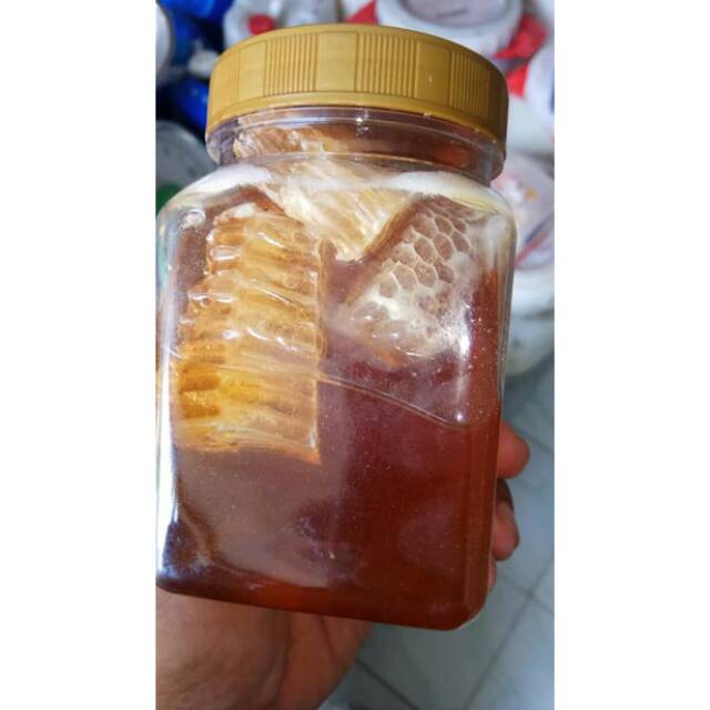 

Sarang Madu dan Perasan Madunya