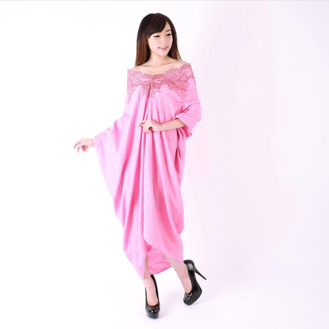 Preloved Gendhis kaftan baby pink beauteeq attire