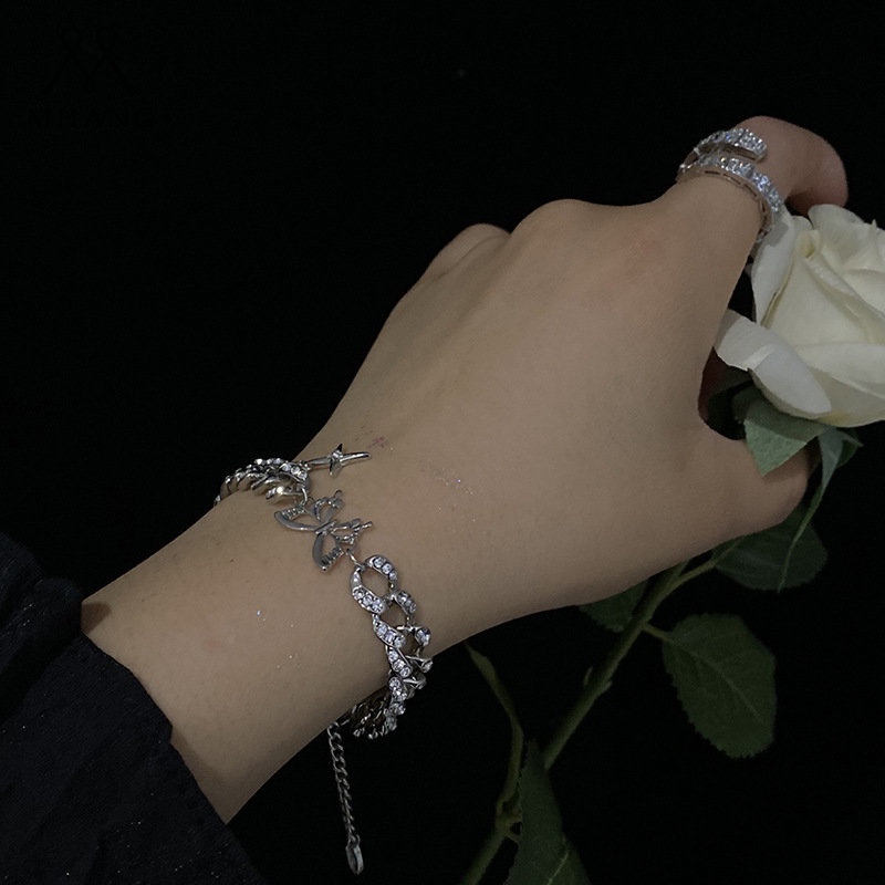 Gelang Rantai Tebal Desain Kupu-Kupu Salib Aksen Berlian Gaya Punk Hip Hop Bahan Metal
