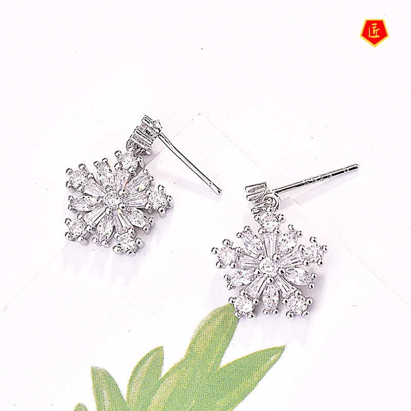 [Ready Stock]Luxury Elegant Diamond Star Stud Earrings for Women