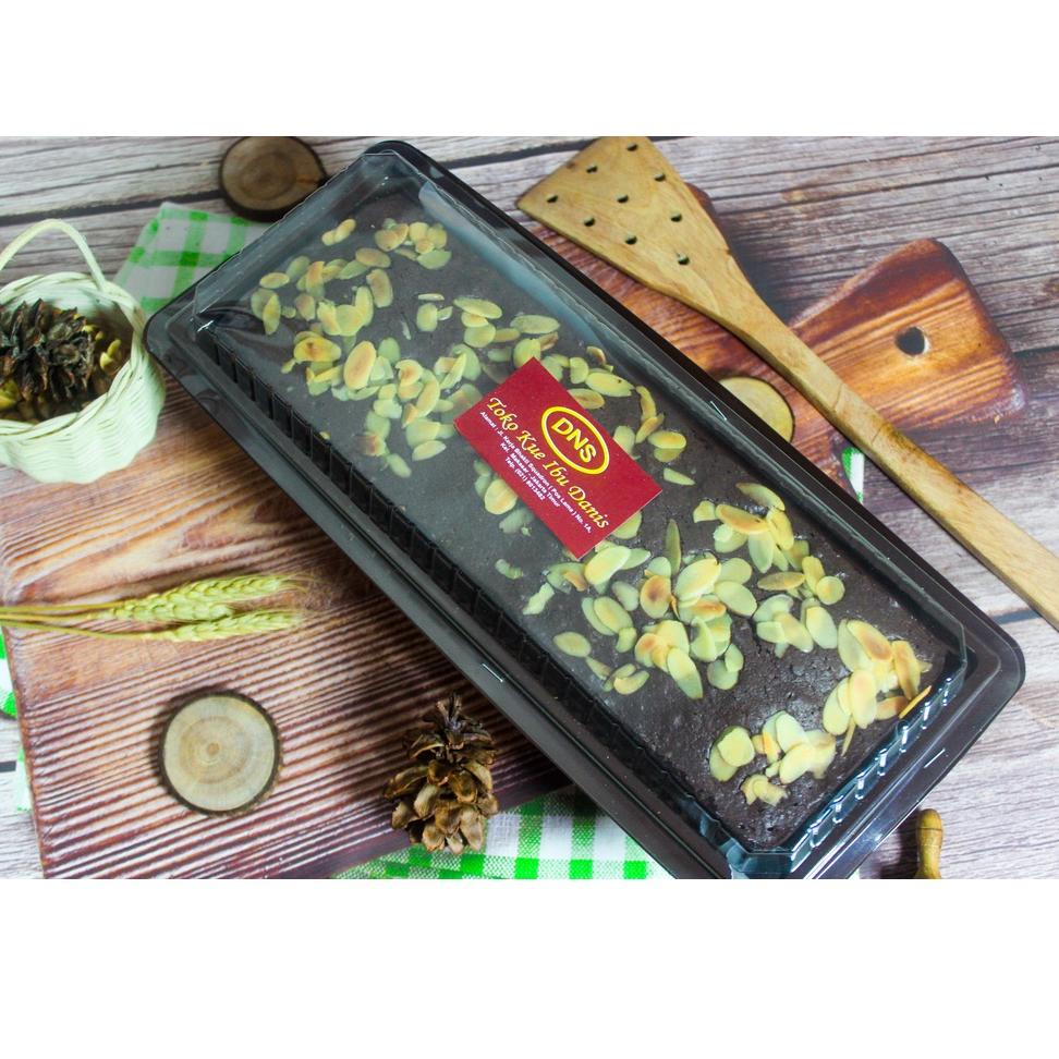 

Hemat Brownies Kacang Besar 800gr / Brownies Kacang PREMIUM / Cemilan Enak .,.,.,..,