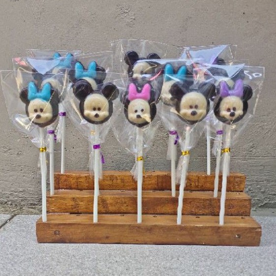 

coklat karakter disney mickey mouse minnie stik lolipop souvenir ulang tahun unik