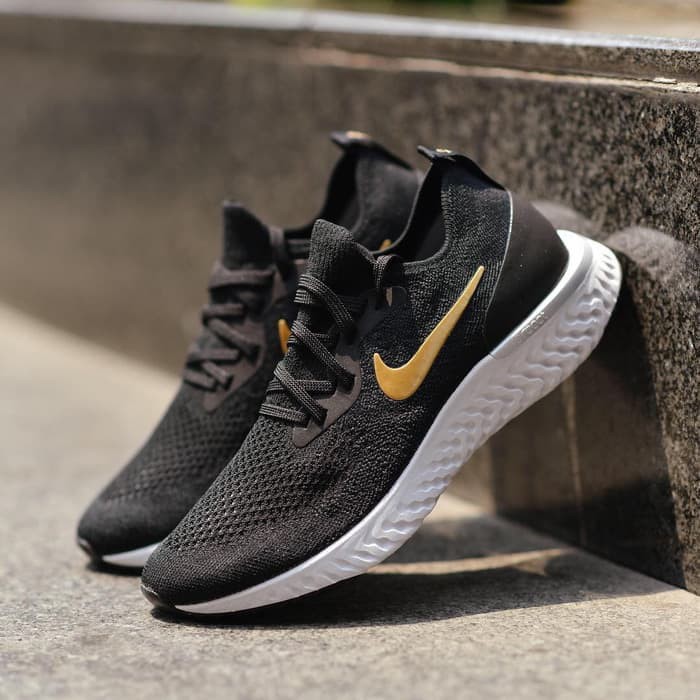 nike epic react flyknit metallic premium