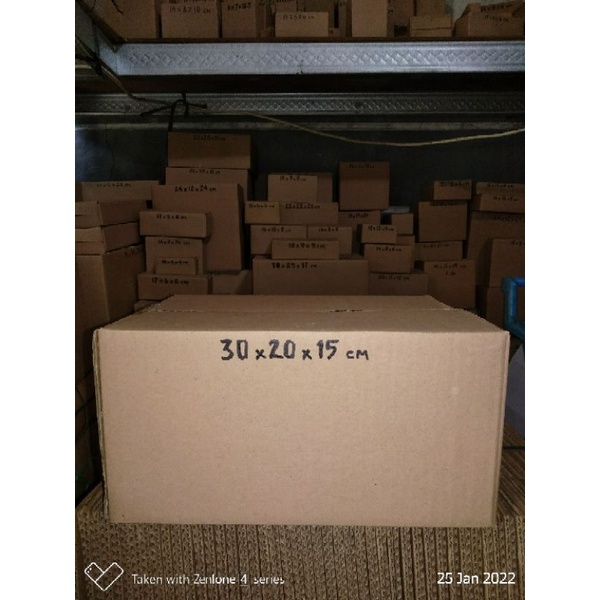 

Kardus 30x20x15 cm tebal baru polos luar dalam
