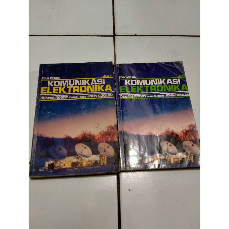 Komunikasi Elektronika 1 dan 2 - Dennis Roddy