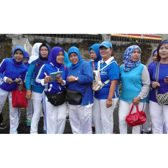 Terlaris.. Setelan Baju Senam Lapangan Training Biru Putih Zumba Aerobik Hijab Cycling Fitness Olahr