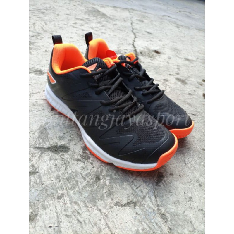 Sepatu Lining GyrFalcon II TD [Black Orange] Original