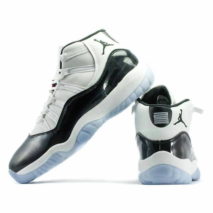 Sepatu Basket KuliahSEPATU BASKET PRIA AIR JORDAN PUTIH HITAM