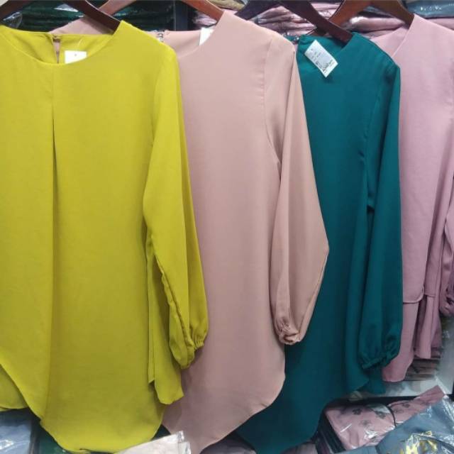 HR blouse
