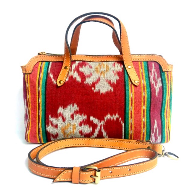 Tas tenun ntt kombinasi kulit sapi asli
