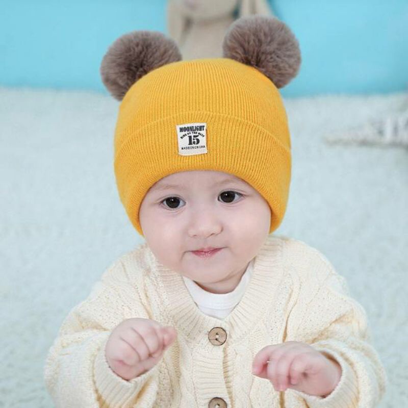 TOPI BAYI WOL POMPOM halus dan lembut