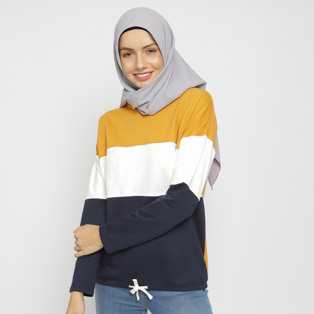 Flamoush Soomin Navy Sweater Wanita