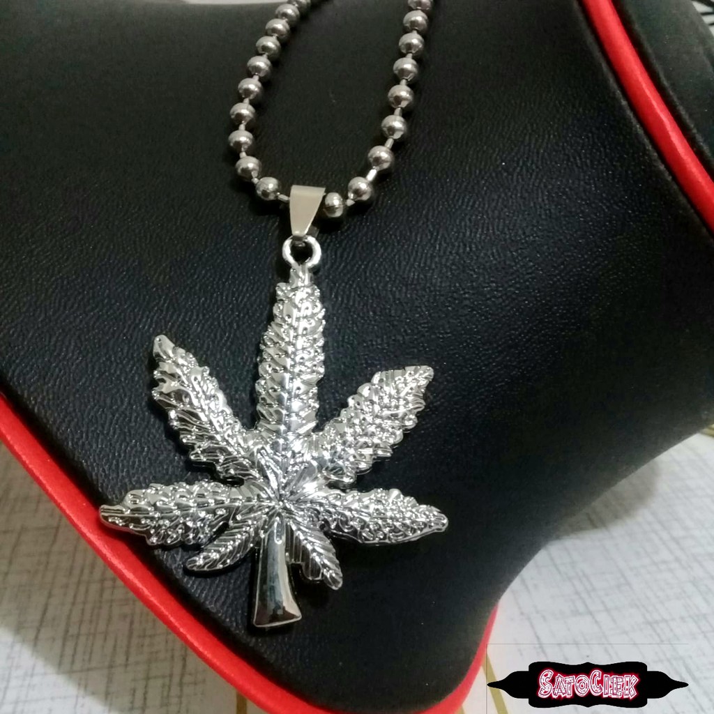 COD!!!Kalung Rantai Bandul Daun RASTA anti luntur