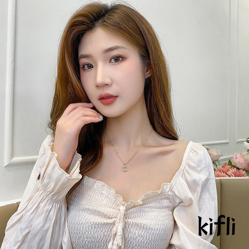 Kalung Liontin Hexagram Aksen Berlian Bahan Alloy Untuk Wanita