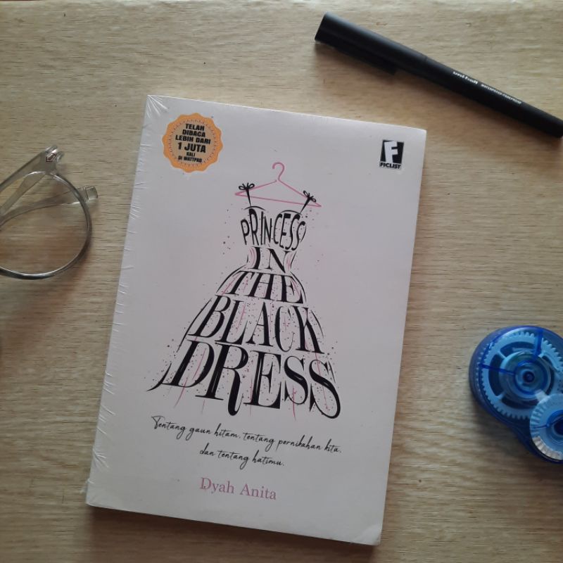 Princess In The Black Dress - Novel Wattpad Ringan Romantis