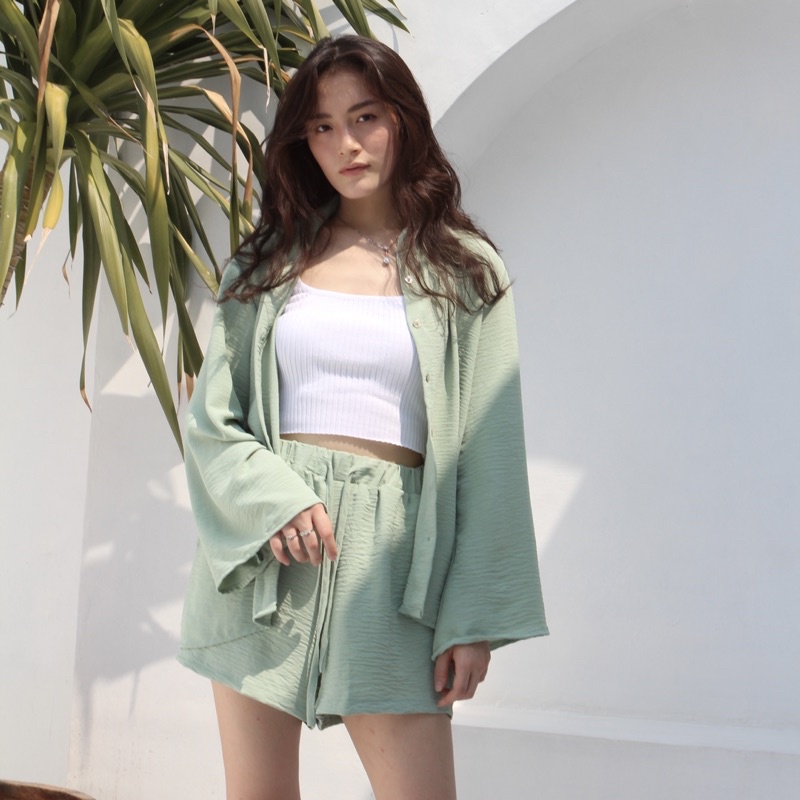 KORA SET | Setelan Wanita Crinkle Summer Korean Kemeja Lengan Panjang Oversized Celana Pendek Highwaist Set Soma