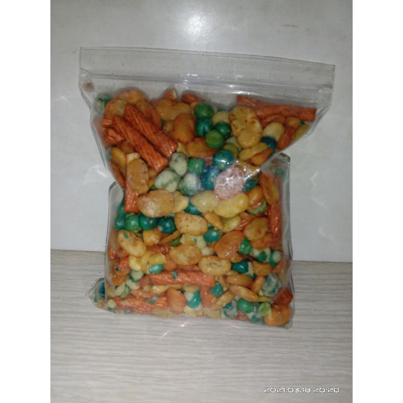 

makanan ringan kacang mix