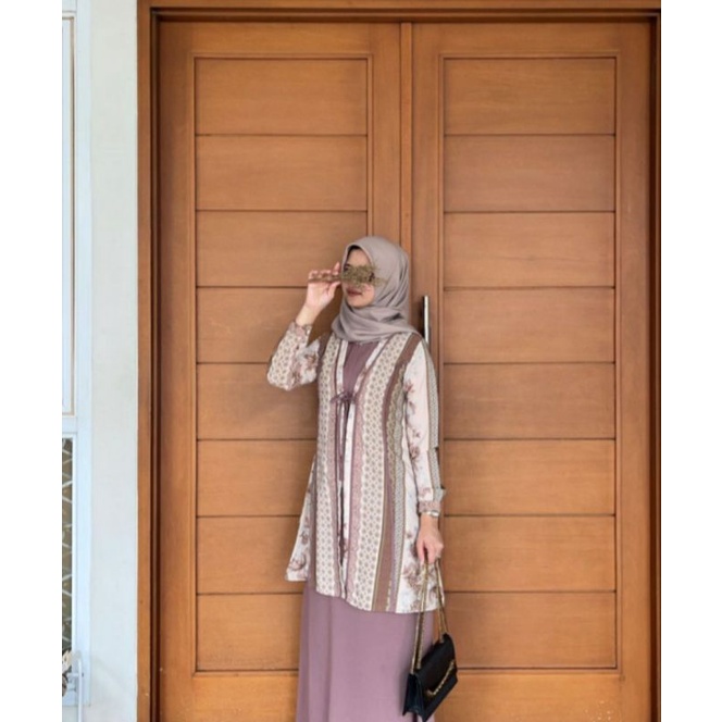 Yasmine Dress by Kaleela Warna Karamel Ukuran XL