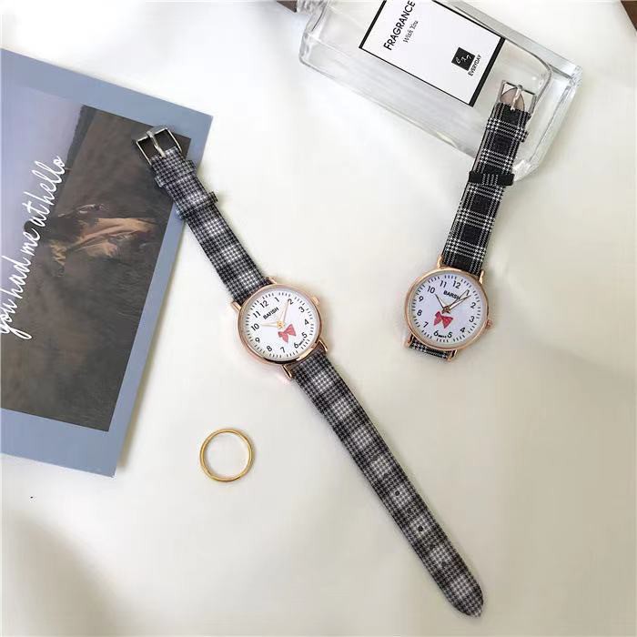 Jam Tangan Quartz Analog Wanita Strap Pu Kotak-Kotak Motif Pita Fashion Aksesoris Wanita Jam Analog