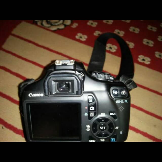 Kamera canon 1100D