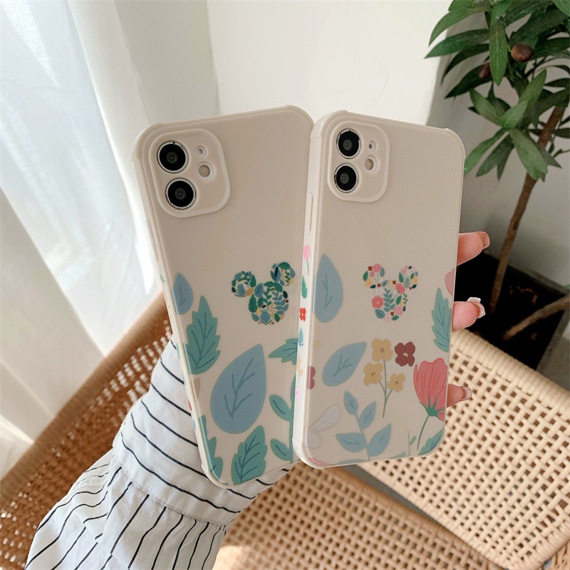 Soft Case Silikon Motif Disney Dengan Tali Tangan Untuk Iphone 12 Pro Max 11 Pro Max X / Xs Max Xr 7 / 8 / Se 2020 7plus / 8plus