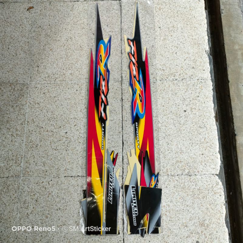 striping fizr le hitam silver / striping fiz r le hitam silver / striping f1z r le hitam silver / st