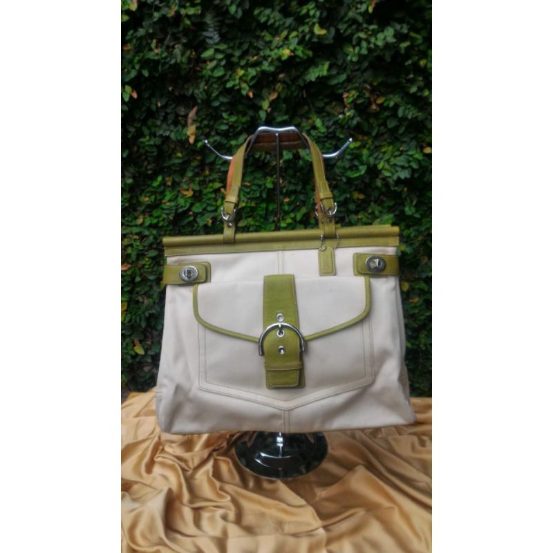 Tas handle coach canvas turnlock hijau preloved