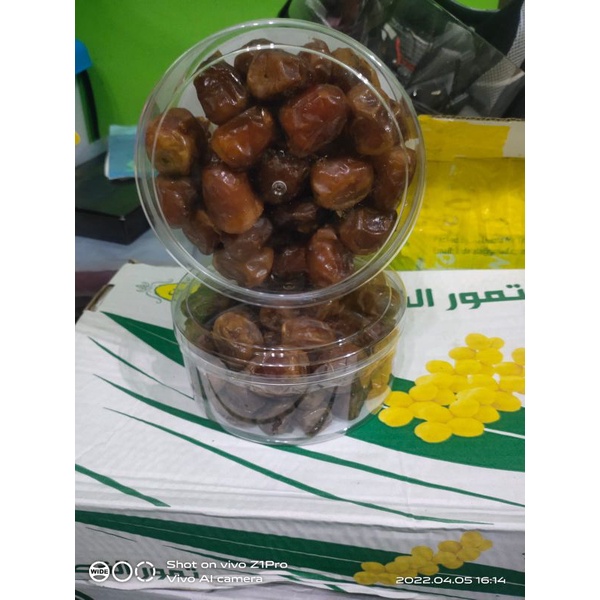 

Kurma Sukkari Asli repack 500gr