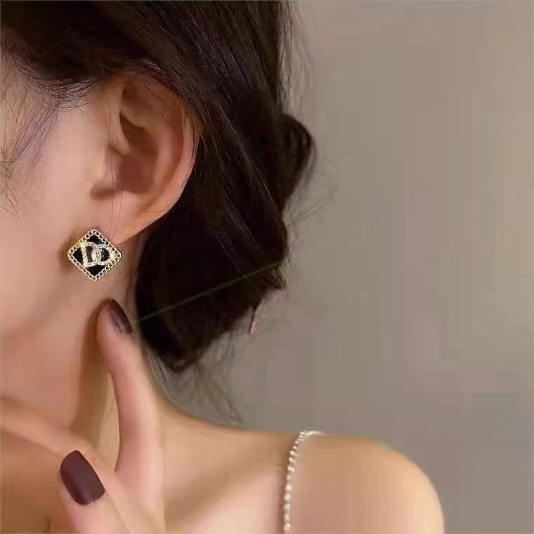 Anting Tusuk Bahan S925 Silver Untuk Wanita