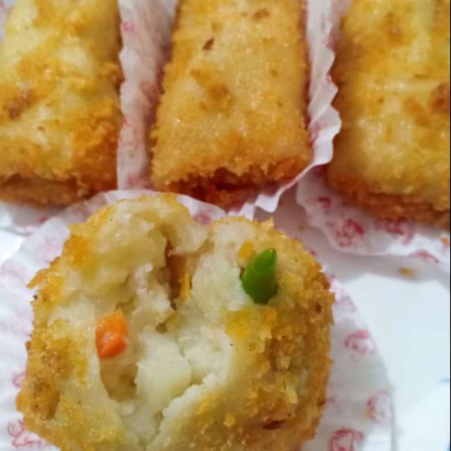 

Risoles ragout sayur / telur mayones