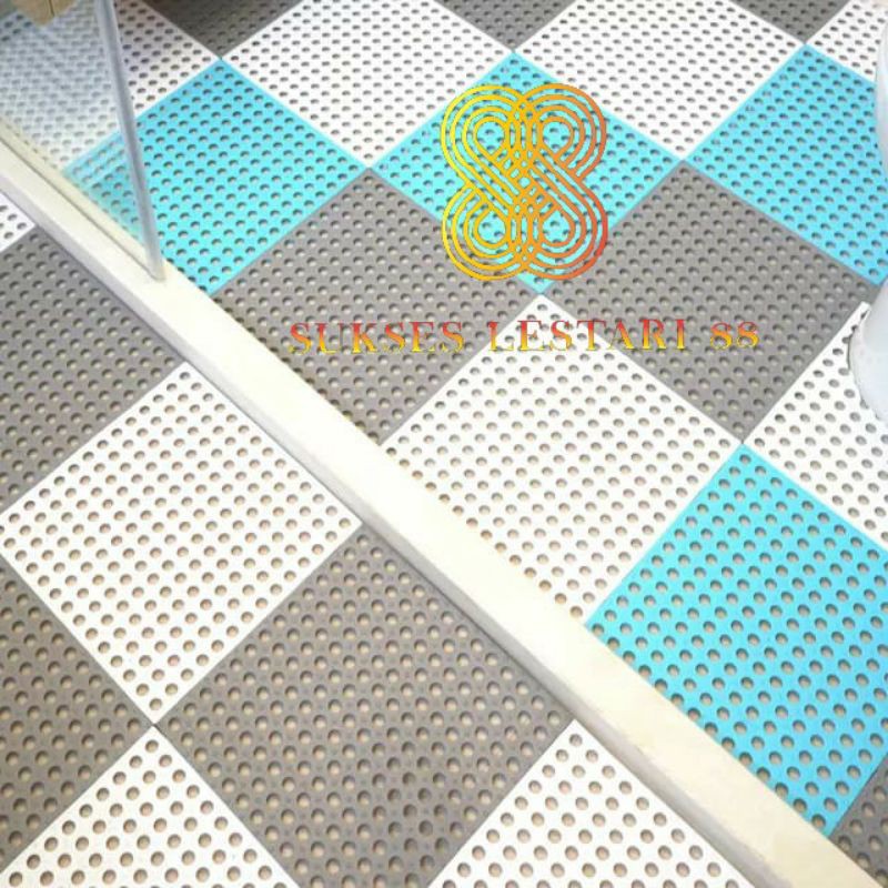 Karpet Karet Lubang DIY Kamar Mandi Anti Slip Interlock 30x30 cm