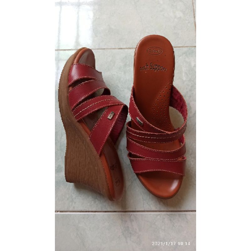 wedges scholl size 8