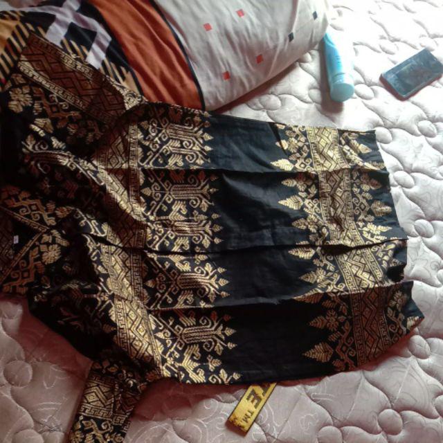 Kemeja Batik Anja Prada Emas