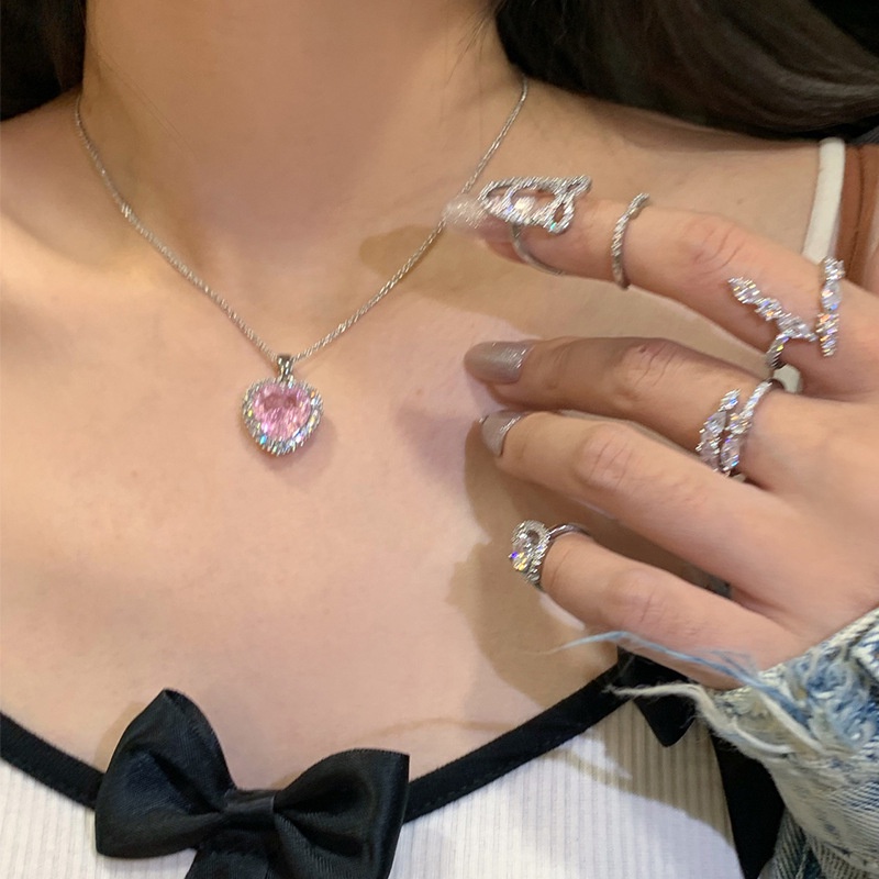 Kalung Rantai Liontin Hati Hias Kristal Zircon Imitasi Bahan Alloy Warna Pink Untuk Wanita