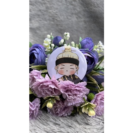 Pin peniti Costume 5.8