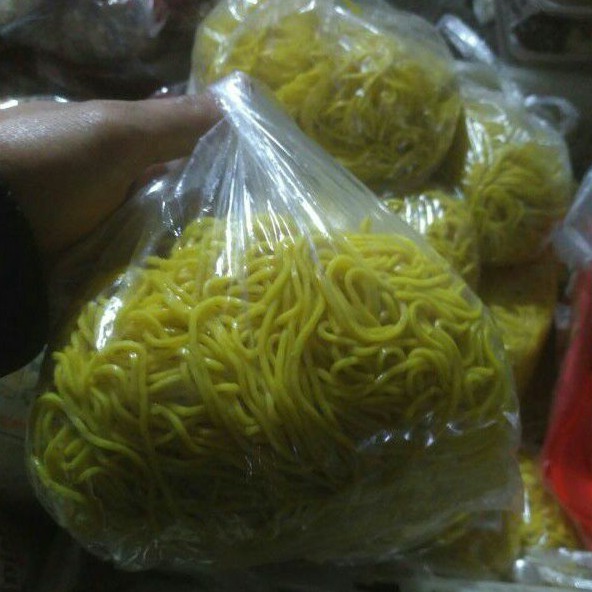 

mie kuning / bungkus