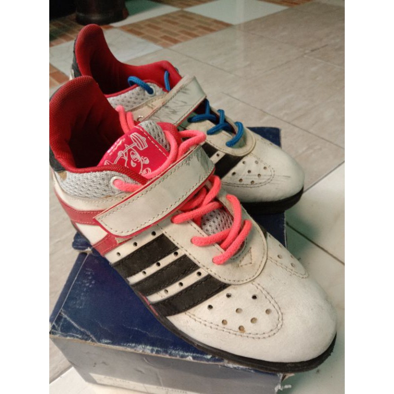 Sepatu Angkat Besi powerlifting