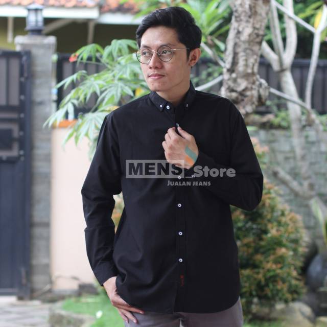 Kemeja Pria Polos Lengan Panjang Slimfit katun oxford