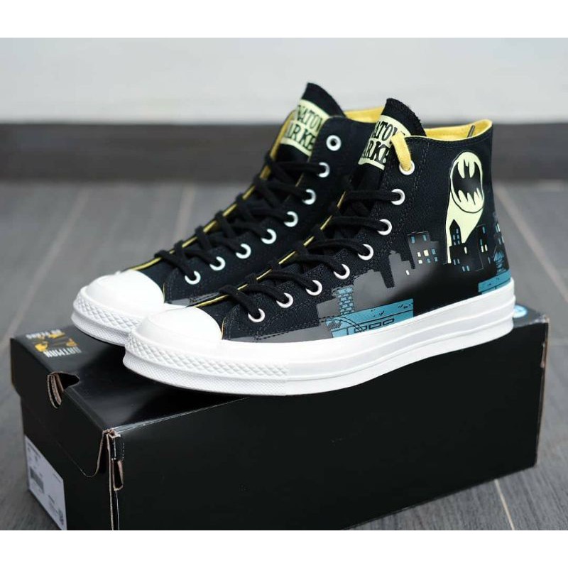 sepatu converse batman chinatown glow in the dark Sepatu converse original