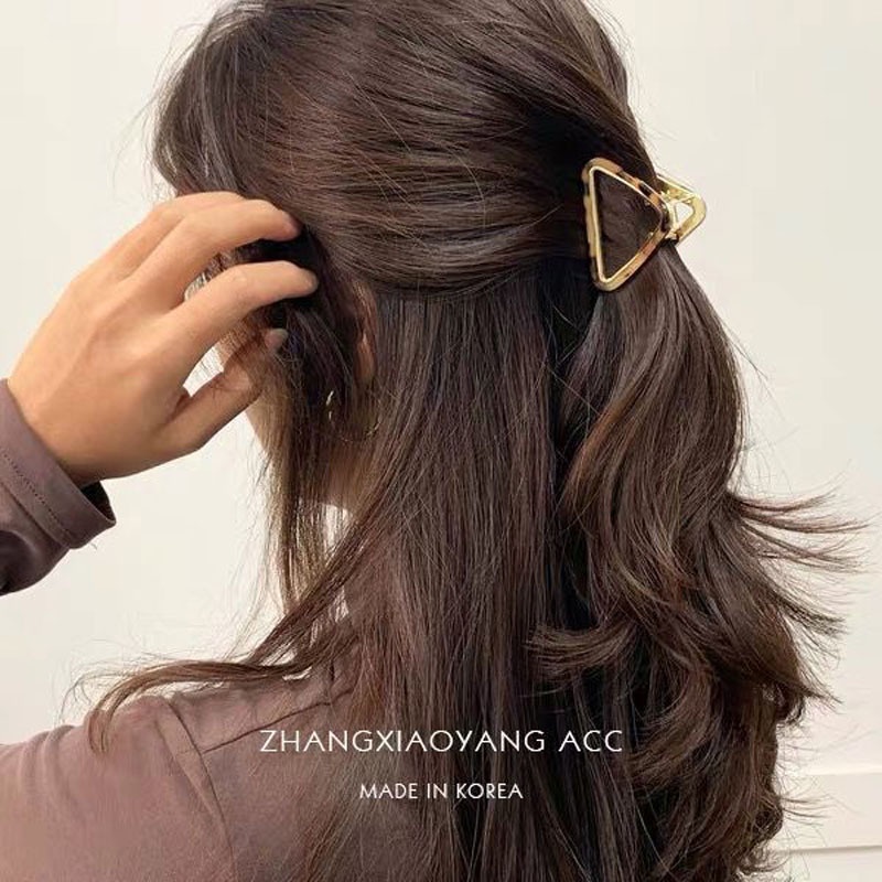 KLIP RAMBUT SEGITIGA BESI EMAS KOREA TRIANGLE ELEGANT HAIRCLIP JEPIT RAMBUT JEPITAN MINI SMALL KECIL WANITA ANAK CLAW METAL GOLD MOTIF LEOPARD PATTERNED AKSESORIS RAMBUT HAIR ACCESSORIES