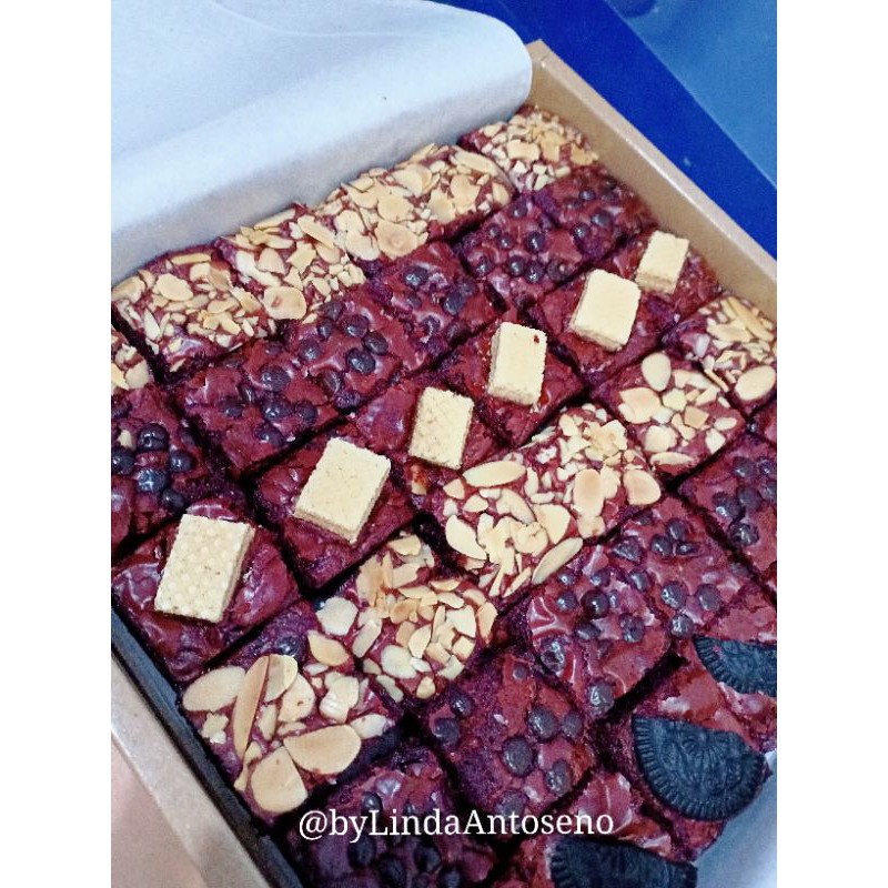 RED VELVET BROWNIES 20 x 20 / Oven / Panggang / Sekat