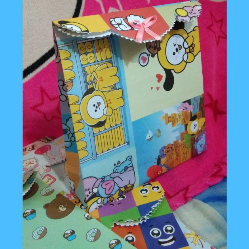

KERTAS KADO INSTAN/PAPER BAG KECIL INSTAN/KERTAS KADO INSTAN KECIL