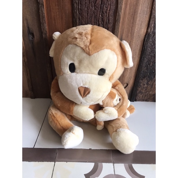 boneka monyet lucu besar