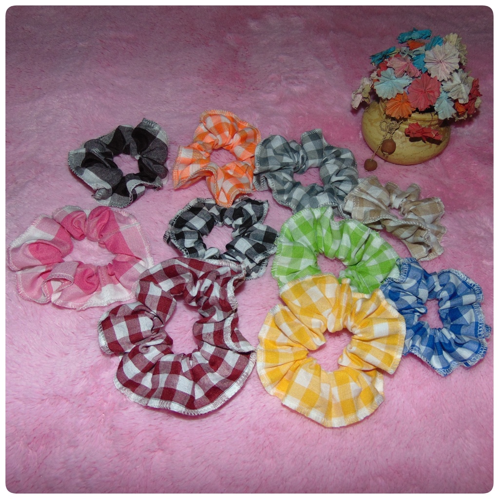 IKAT RAMBUT Scrunchie Gaya Korea Kekinian Motif Kotak-Kotak Cepol Cempol Hijab Bisa Pilih Warna